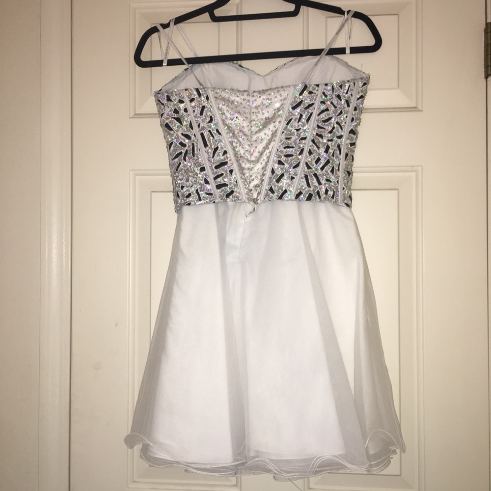 Prom Short Strapless Sweetheart Sequins Dress - Picture 4 of 8